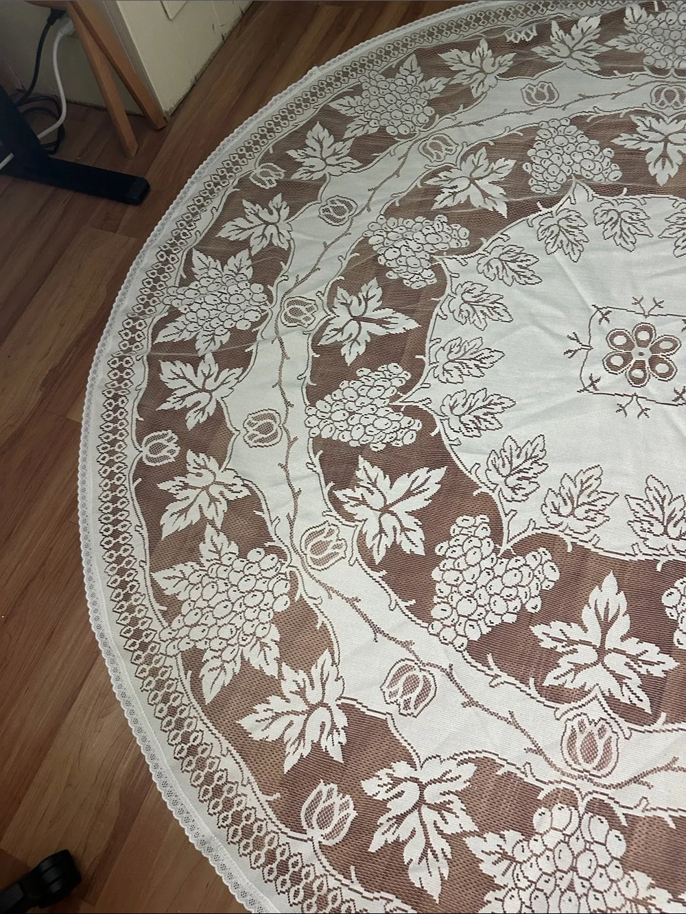 Vintage 81” Round Lace Tablecloth - Cream with Grapevine Pattern - Pristine